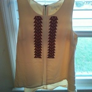Beautiful dressy tank blouse looks great work blaz